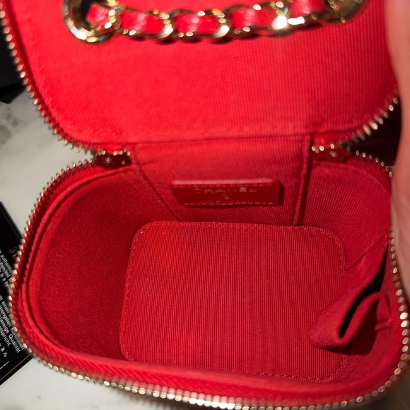 CHANEL Red Quilted Leather Key and Card Holder Set - Picture 4 of 8